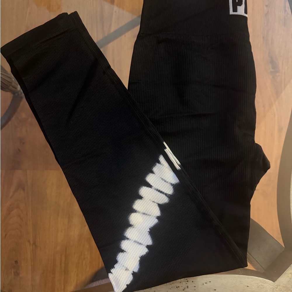 Victoria's Secret Black and White Leggings